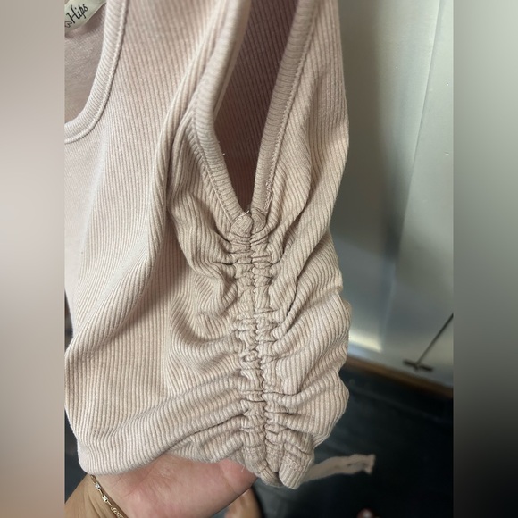⚡️2 for 10$!⚡️Light Pink Women's Tank Top - Picture 4 of 4